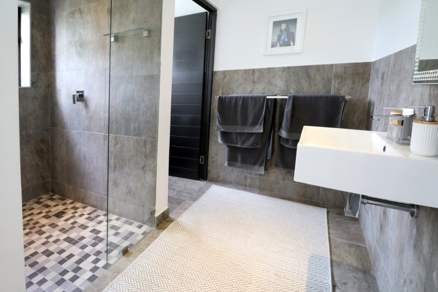 4 Bedroom Property for Sale in Seaview Eastern Cape